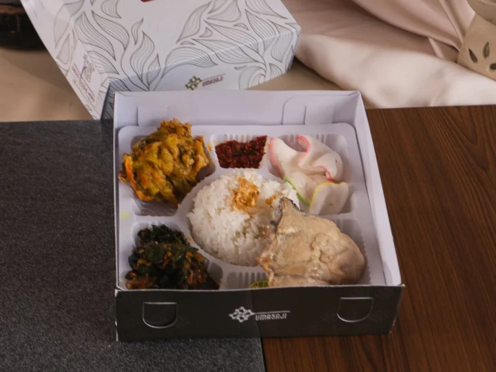 Nasi Ayam Pop — Saji Box Reguler