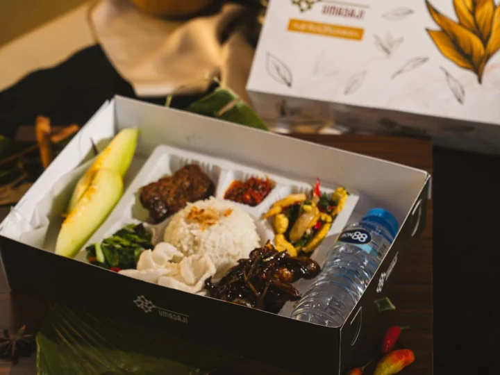 Nasi Ayam Saus Tiram — Saji Box Premium