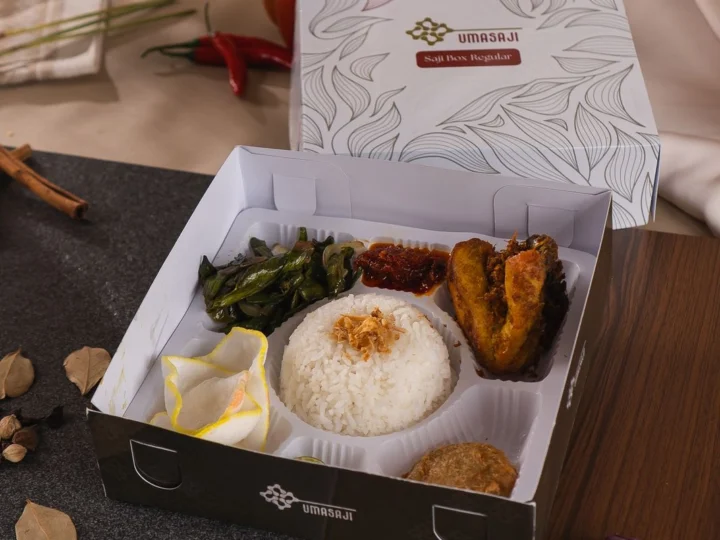 Nasi box Ayam Serundeng Saji Box Reguler konsumsi tim