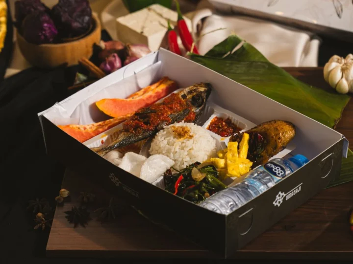 Nasi Ikan Balado — Saji Box Premium