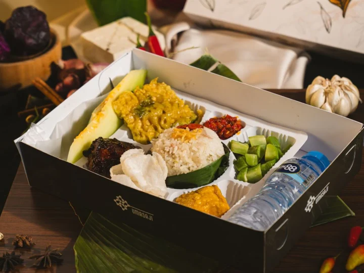 Nasi Liwet Ayam Bakar — Saji Box Premium