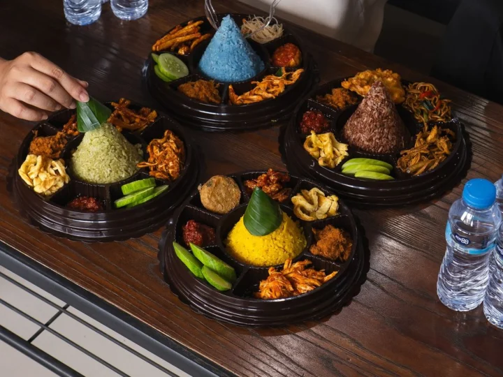 Tumpeng Mini empat warna